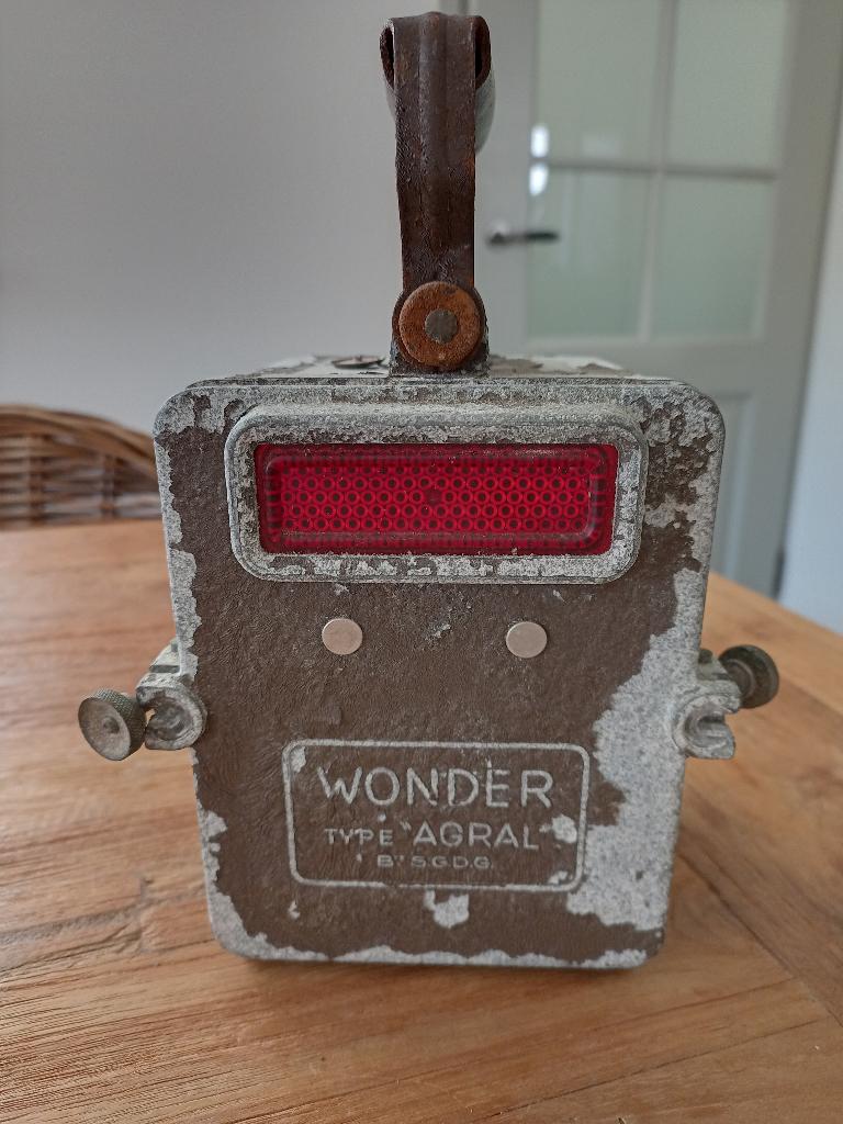 Franse sein/trein lamp "Wonder" type Agral, Verzamelen, Spoorwegen en Tramwegen, Ophalen of Verzenden, Gebruikt, Trein, Overige typen