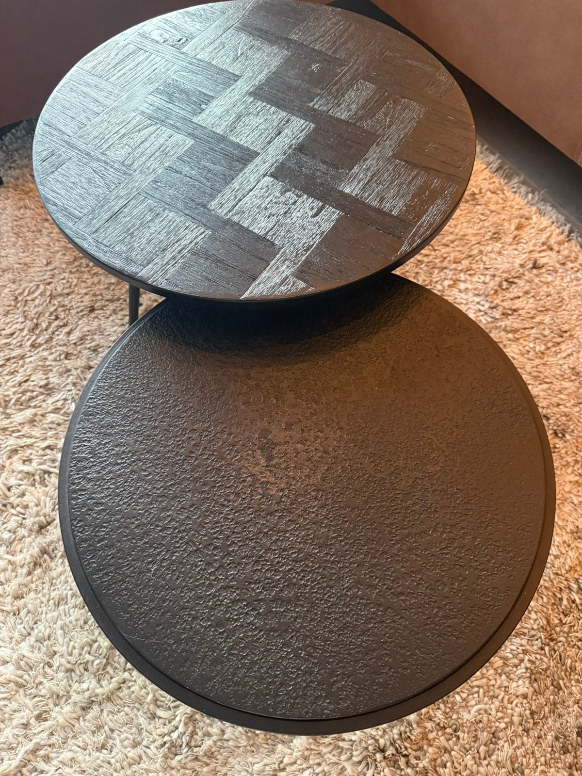 Set van 2 ronde salontafels – Zwart – koper - Loods 5, Minder dan 55 cm, Rond, Zo goed als nieuw, Ophalen