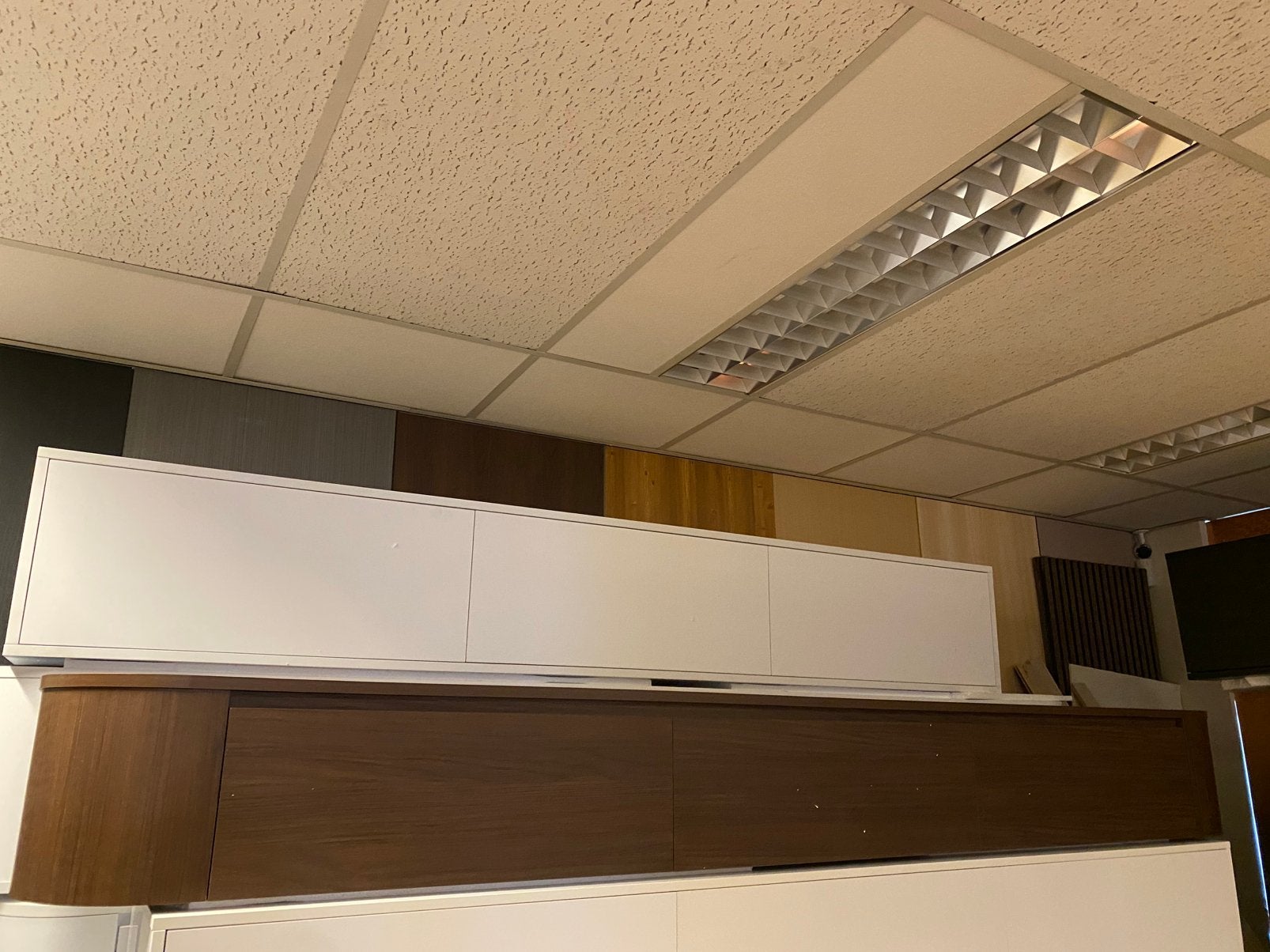 Ronde tv meubel - 240cm - walnoot, Huis en Inrichting, Ophalen, Zo goed als nieuw, 200 cm of meer, Minder dan 100 cm