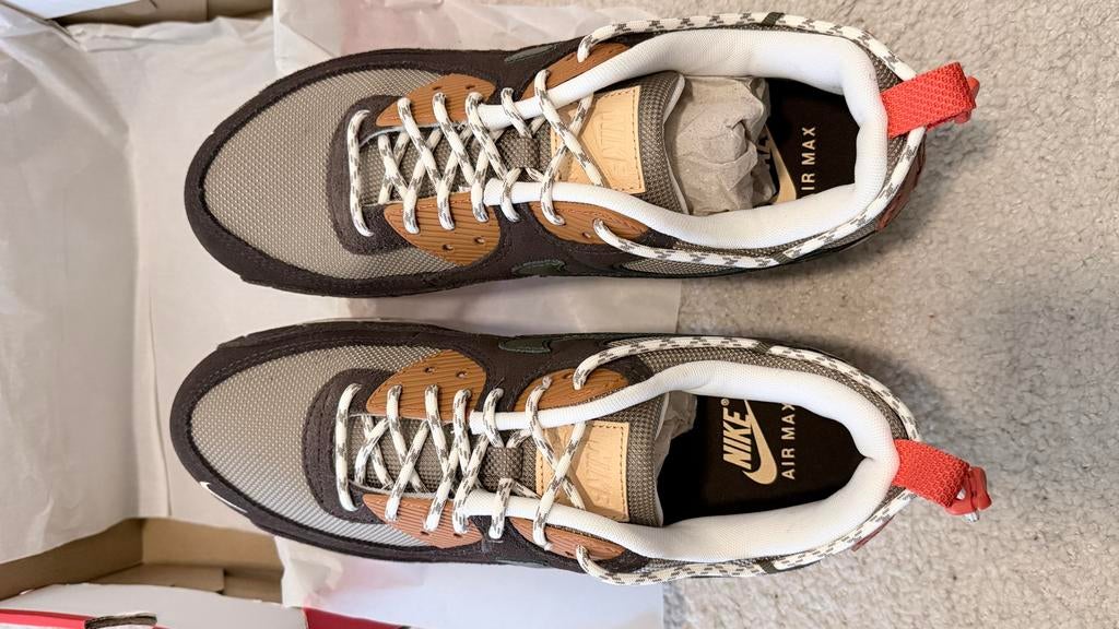 Nike Air Max 90 SE - Khaki/Medium Olive, Ophalen of Verzenden, Nieuw, Overige kleuren, Sneakers of Gympen