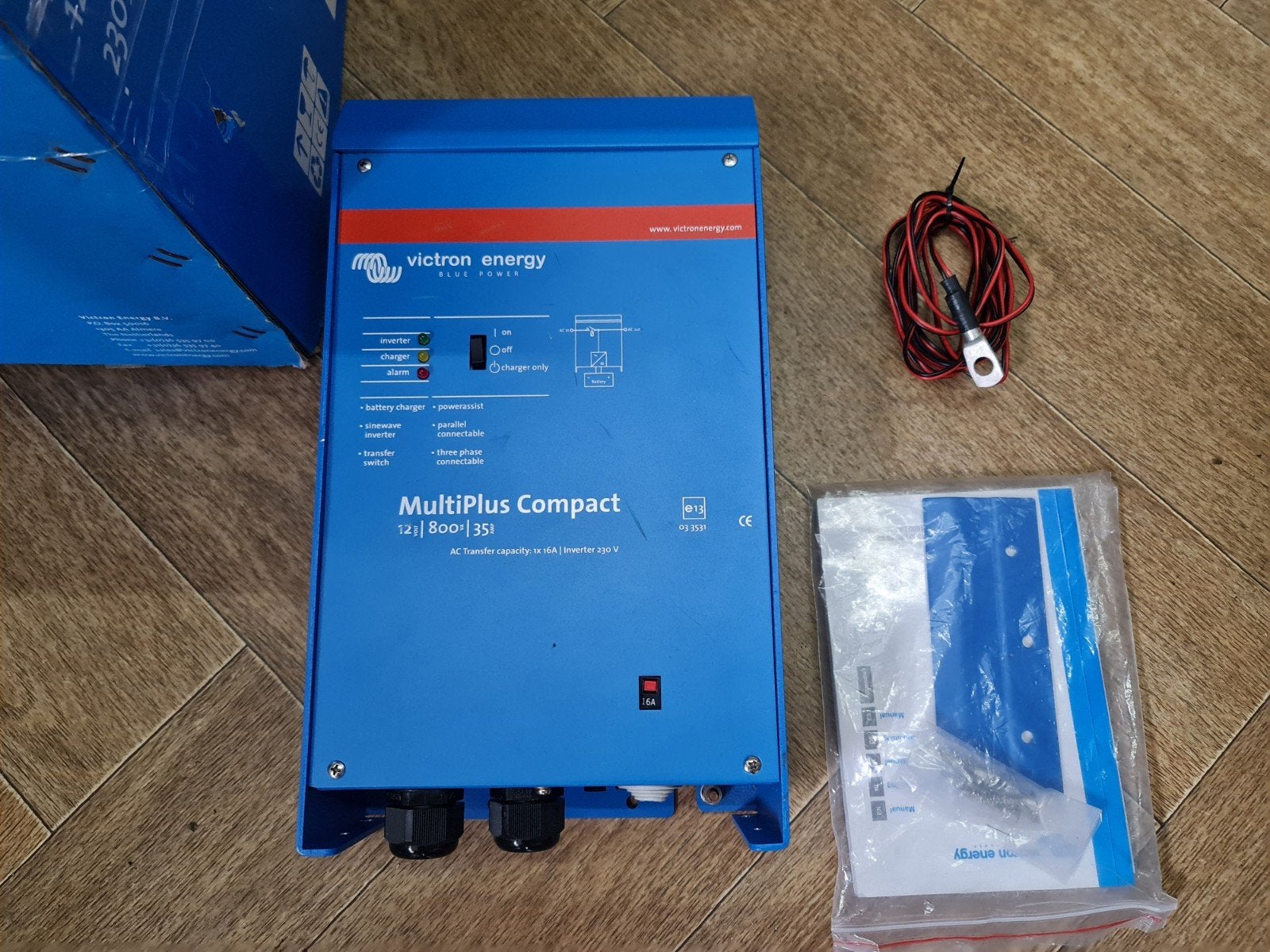 Victron 12v 800va 35a multiplus, Watersport en Boten, Navigatiemiddelen en Scheepselektronica, Ophalen of Verzenden, Overige typen