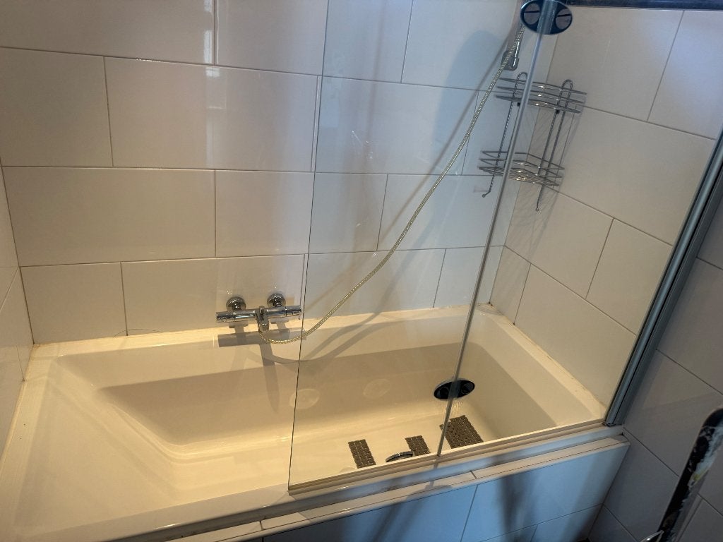 Bad plus badwand, Ophalen, Gebruikt, Met bad
