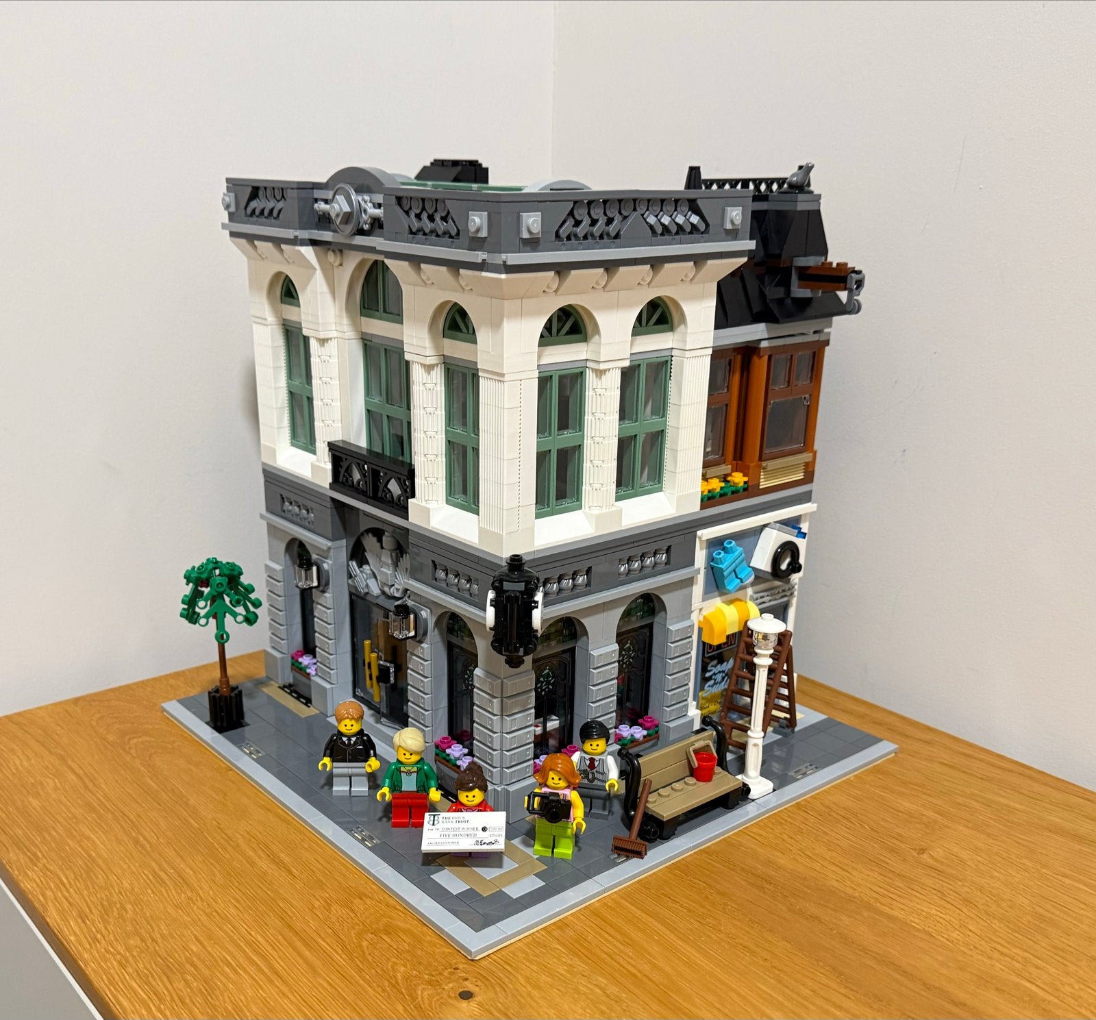 LEGO 10251 Stenenbank - Zo goed als nieuw, compleet, Lego, Ophalen of Verzenden, Zo goed als nieuw, Compleet