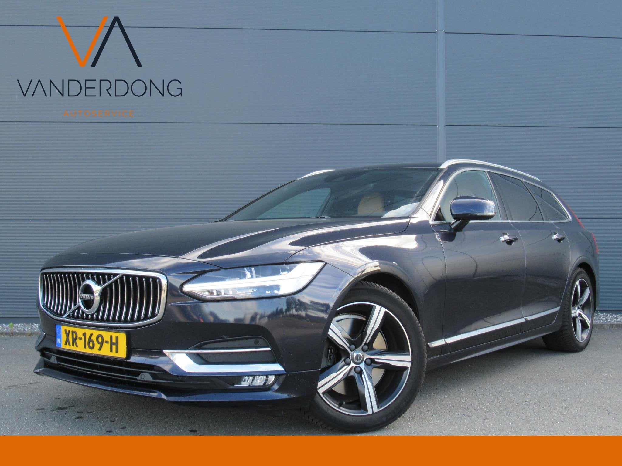 Volvo V90 2.0 T4 Inscription | Cruise control adaptief | Cam, Euro 6, 1969 cc, Blauw, 1616 kg
