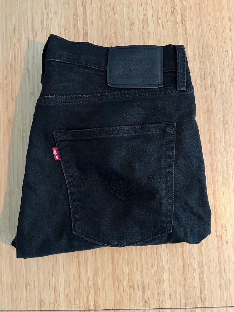Levi's 512 Slim Taper Zwarte Spijkerbroek W34 L32, Zwart, Ophalen of Verzenden, Zo goed als nieuw, W33 - W34 (confectie 48/50)
