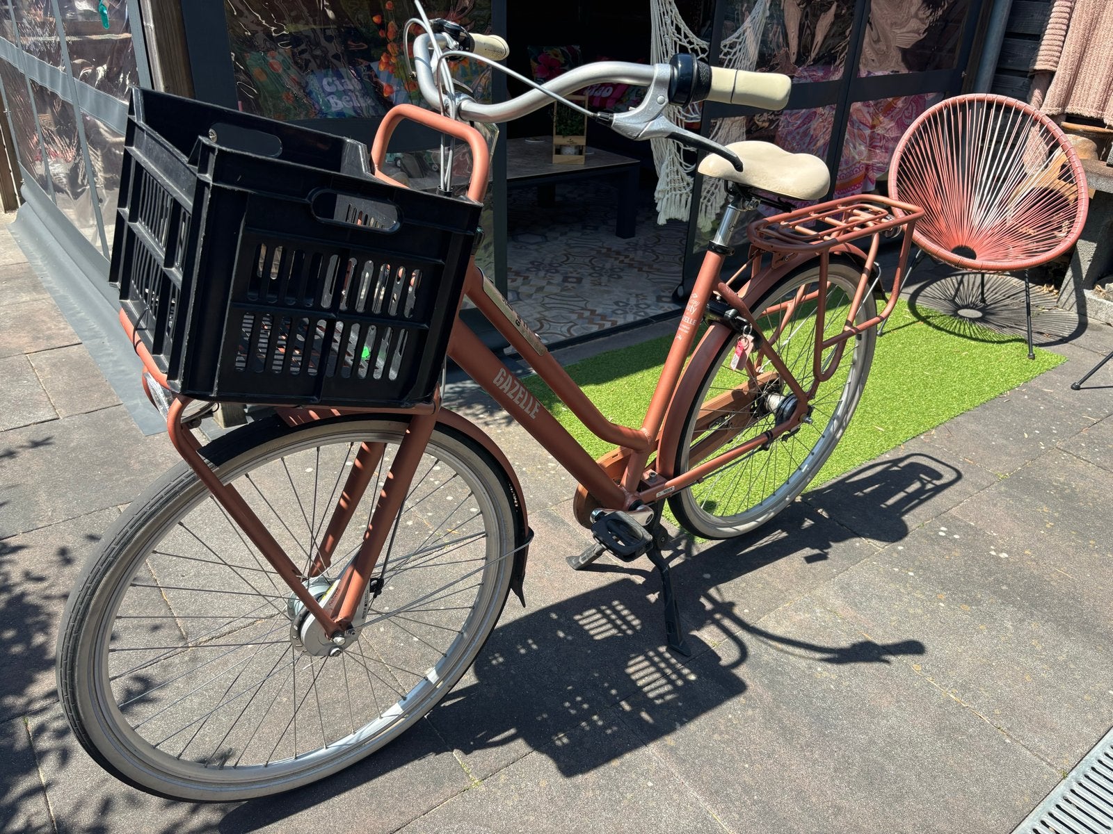 Gazelle Heavy Duty transportfiets met zwarte krat, Fietsen en Brommers, Fietsen | Dames | Damesfietsen, Ophalen, Gebruikt, Versnellingen