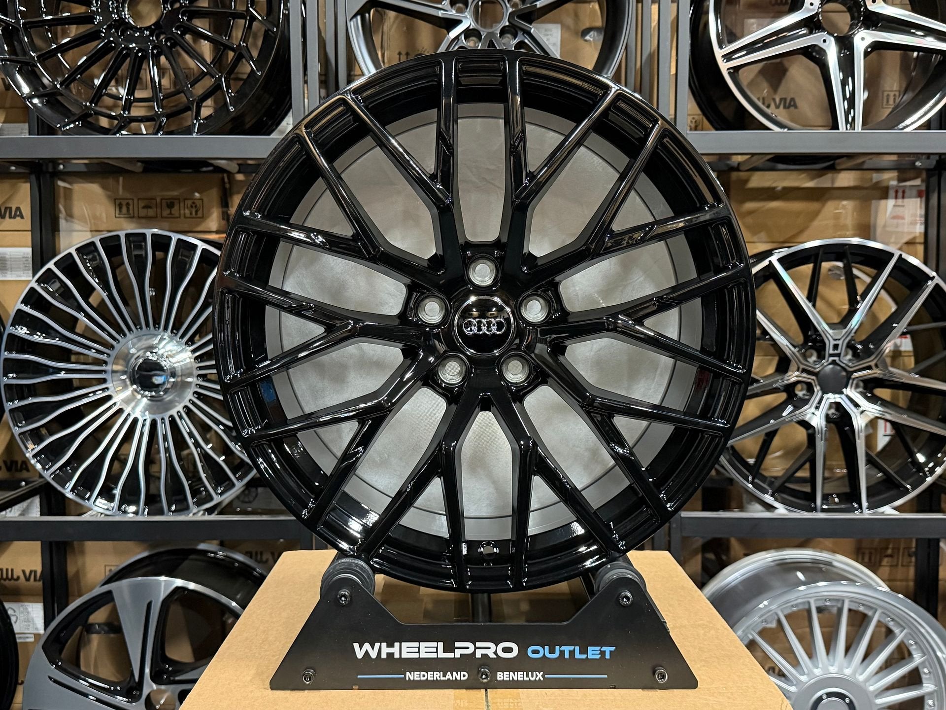 19 inch Audi RS R8 look velgen A3 S3 RS3 A4 Q3 Q5Volkswagen