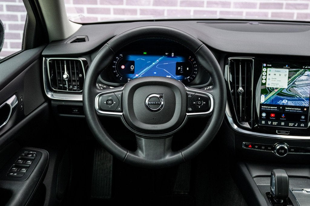 Volvo V60 2.0 B3 Essential Edition | Leder | Adaptieve Cruis, Auto's, Volvo, 12 maanden, 4 cilinders, 1634 kg, 163 pk