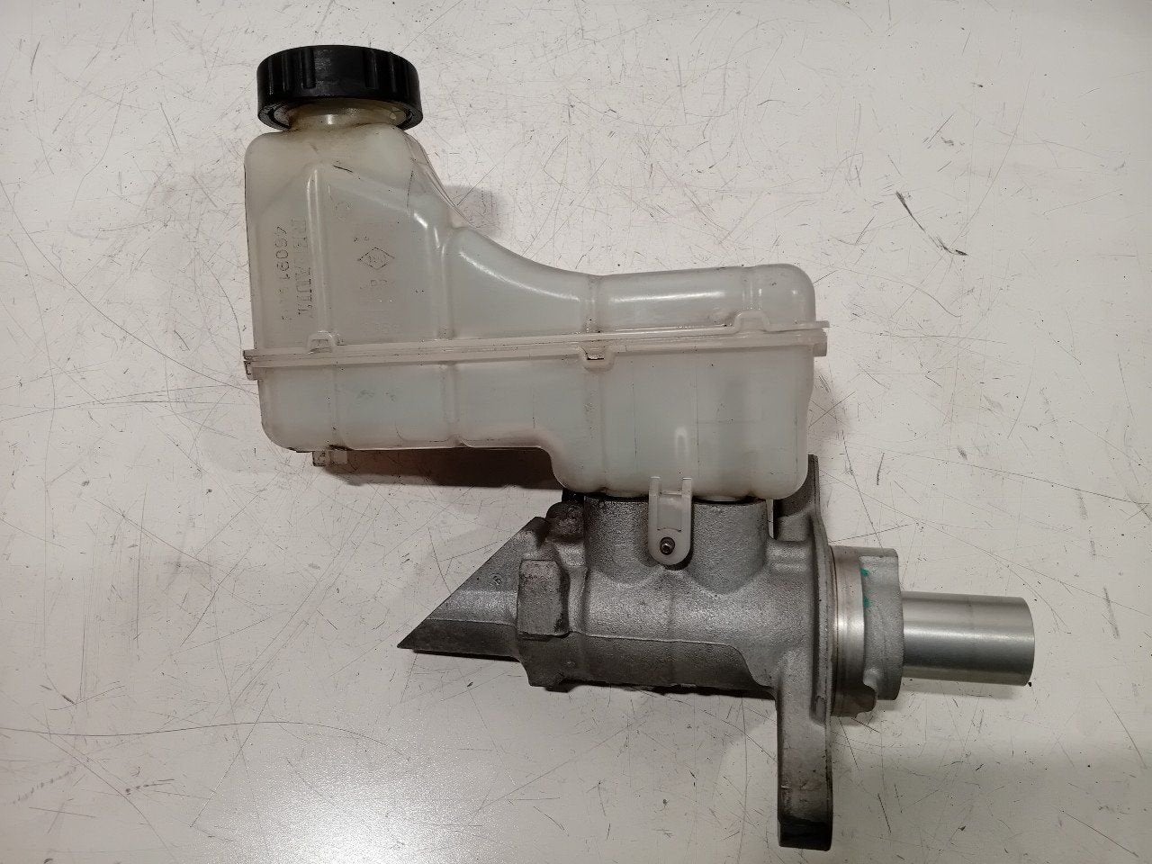 Hoofdrem cylinder Renault Talisman, Onderdelen@venauto.nl, Van der Ven Autorecycling B.V., Gebruikt, Ettenseweg 76, 4706 PB Roosendaal, The Netherlands