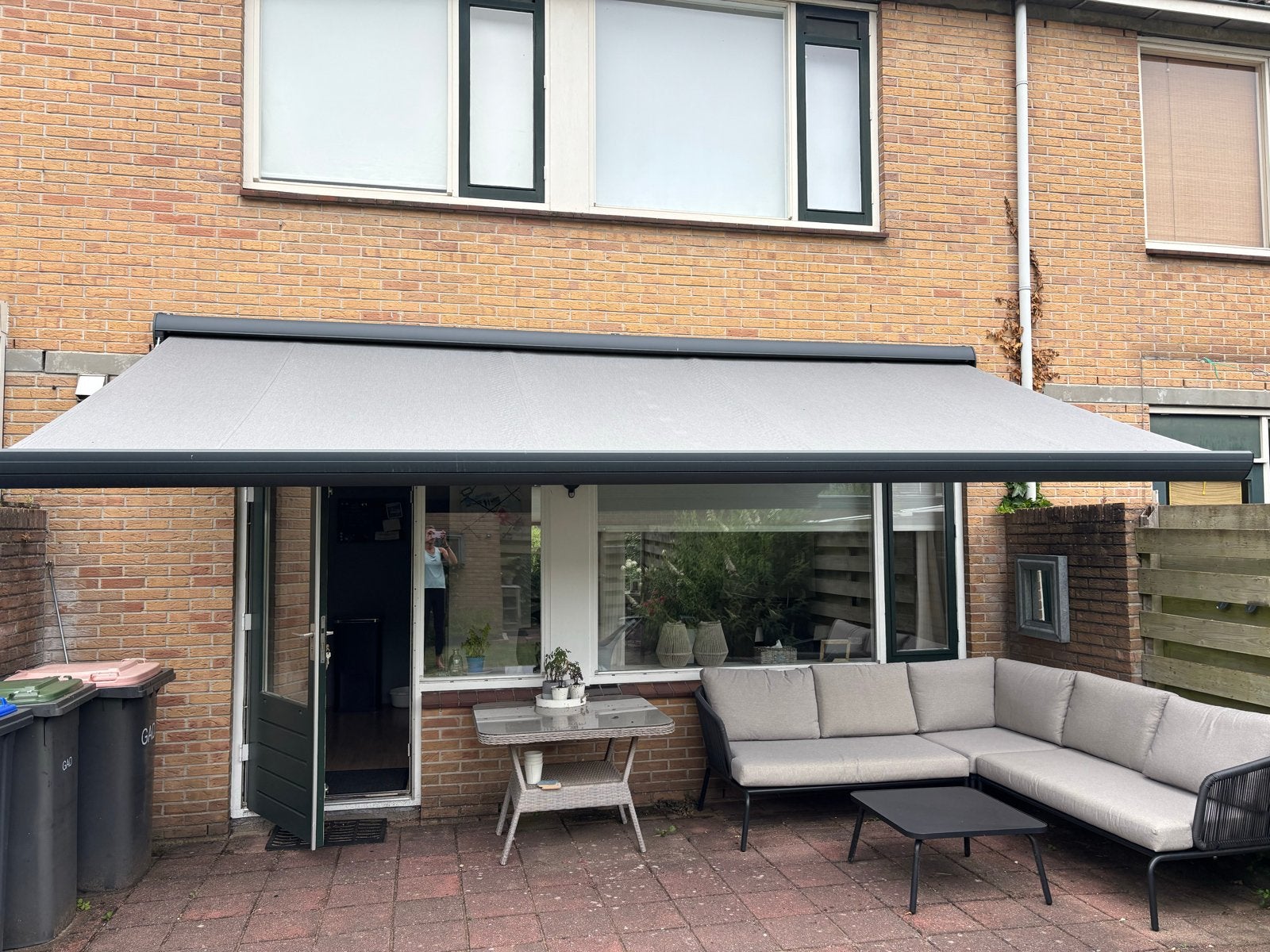 Zonnescherm 500x300 cm, grijs, handbediening, z.g.a.n., Tuin en Terras, Zonneschermen, Ophalen, 450 cm of meer, Zo goed als nieuw