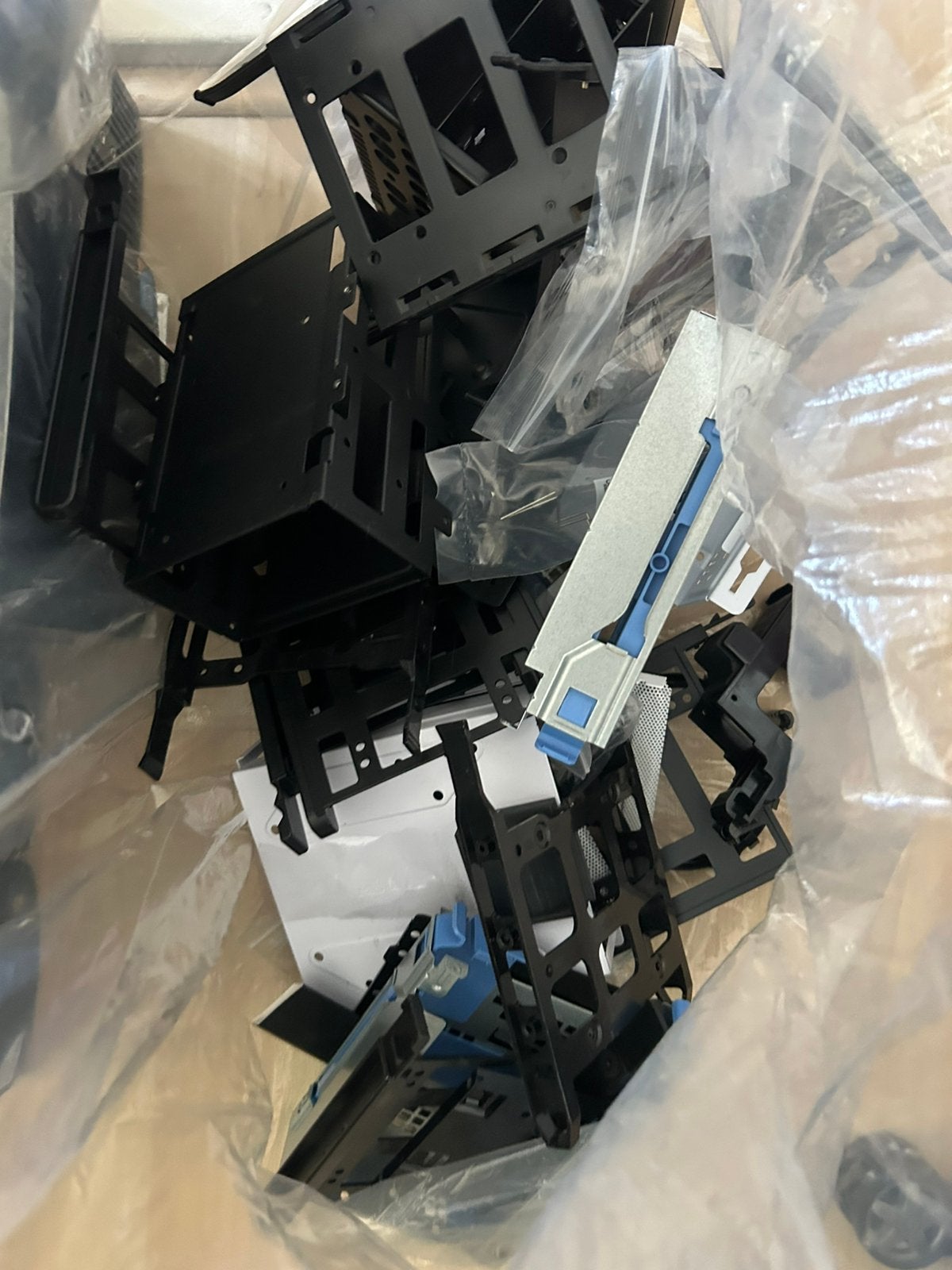 Hard drive cages, Ophalen of Verzenden, Zo goed als nieuw