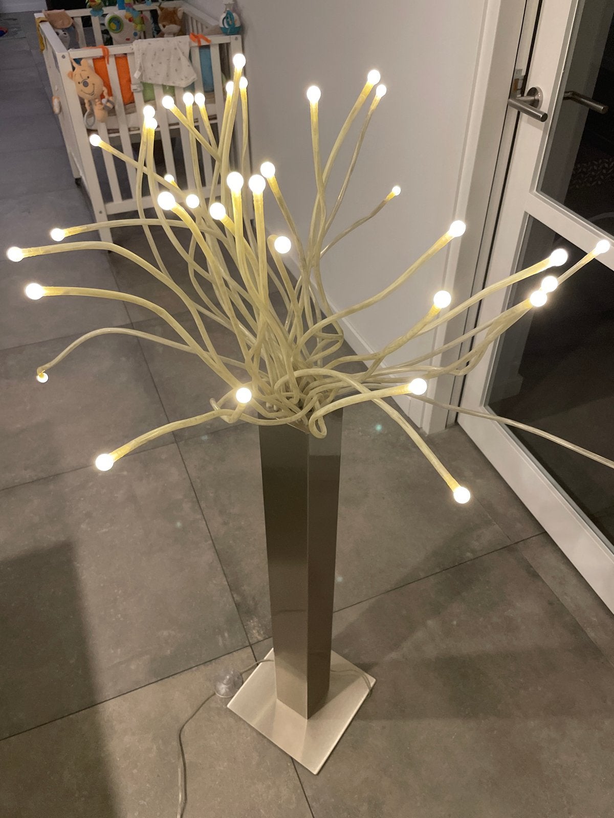 IKEA Vloerlamp met 36 LED-lampjes - Sfeervolle Verlichting, 100 tot 150 cm, Overige fittingen, Ophalen of Verzenden, Zo goed als nieuw