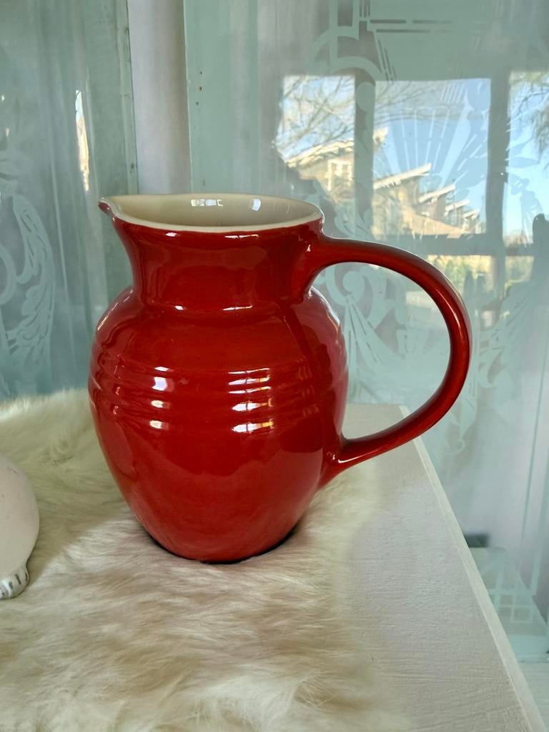 Le Creuset kan kersenrood izgst, Huis en Inrichting, Keuken | Servies, Ophalen, Keramiek, Overige typen, Zo goed als nieuw