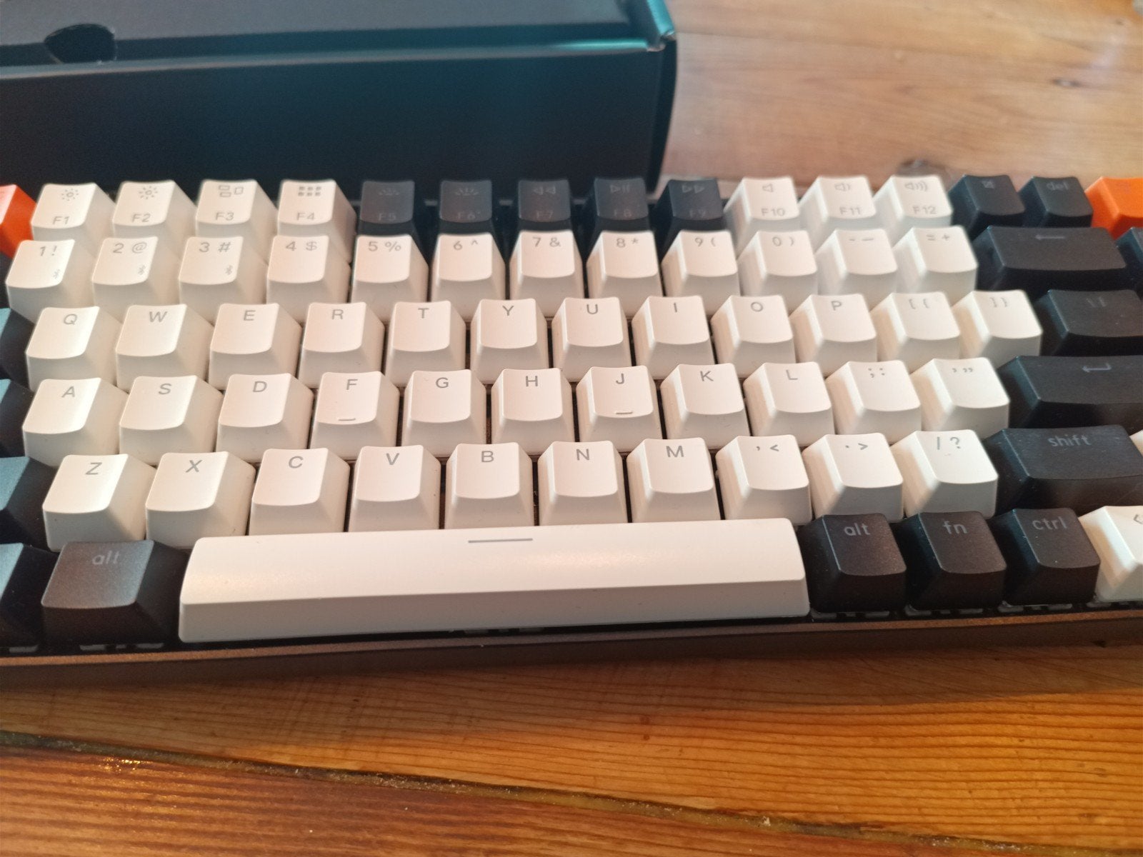 Keychron K2 Mechanisch Toetsenbord, Computers en Software, Toetsenborden, Keychron, Hot-swappable, Ophalen of Verzenden, Zo goed als nieuw