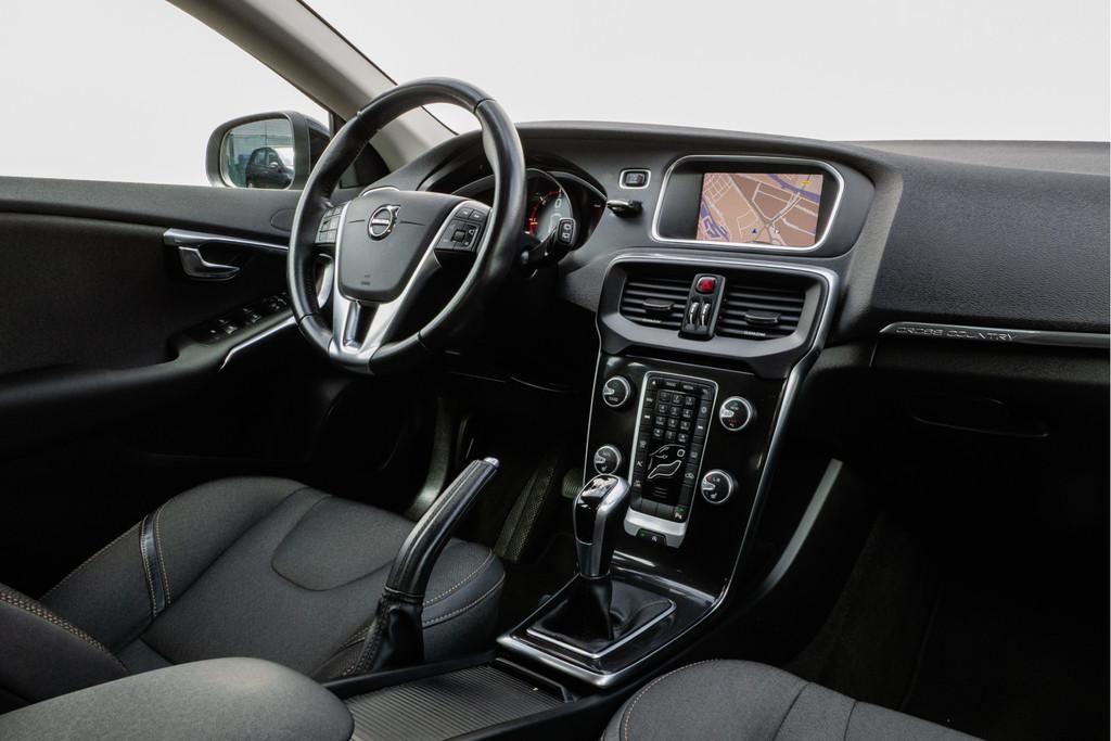 Volvo V40 Cross Country 2.0 D2 Nordic+ Trekhaak/ Stoelverwar, Voorwielaandrijving, Gebruikt, 4 cilinders, Leder en Stof