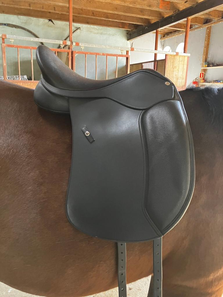 Wintec wide 500 dressuur 16,5 inch, Ophalen of Verzenden, Zo goed als nieuw, Dressuur