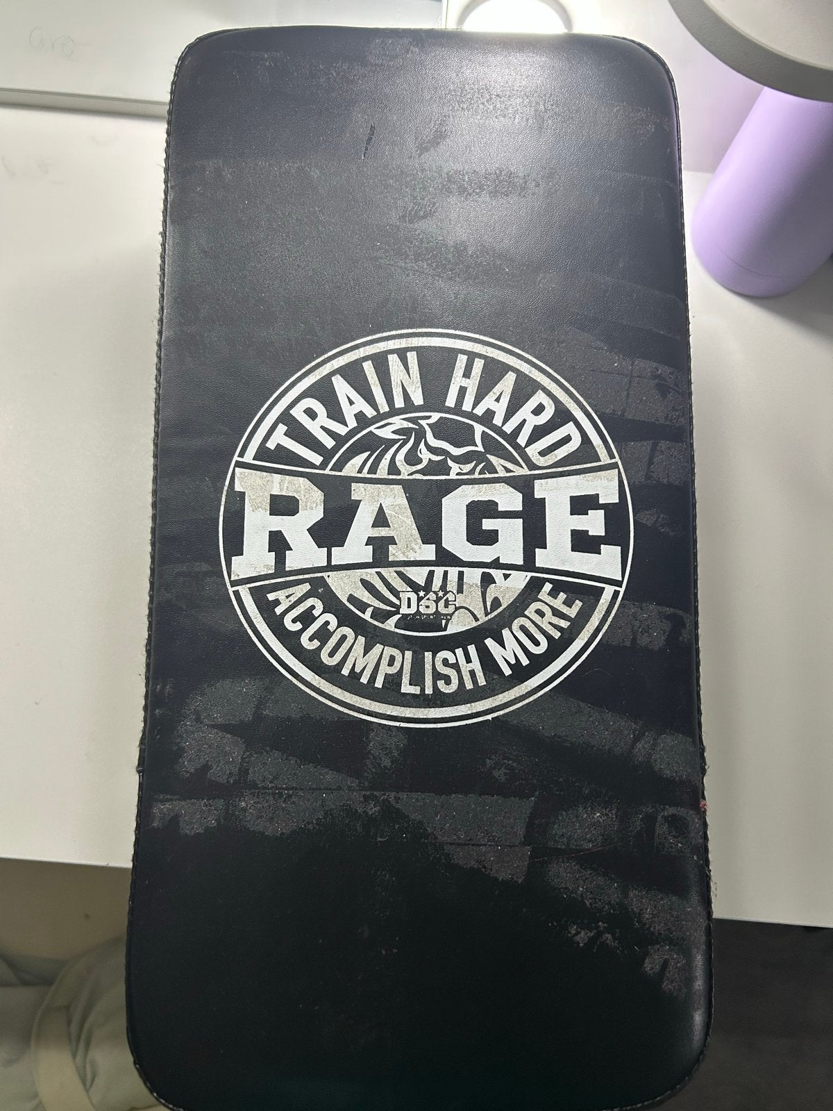 Rage Boksstootkussen - Train Hard Accomplish More, Sport en Fitness, Ophalen of Verzenden, Gebruikt, Boks-accessoire
