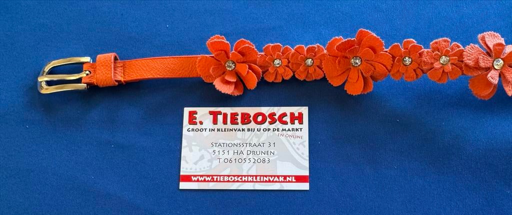 Oranje riem met bloemen, Kleding | Dames, Riemen en Ceinturen, Minder dan 3 cm, Nieuw, Heupriem, Ophalen of Verzenden