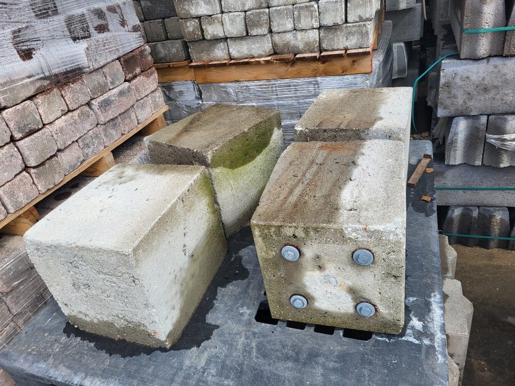 4 stuks gebruikte poer 29x29x35cm, Ophalen, Gebruikt, Blok, Beton