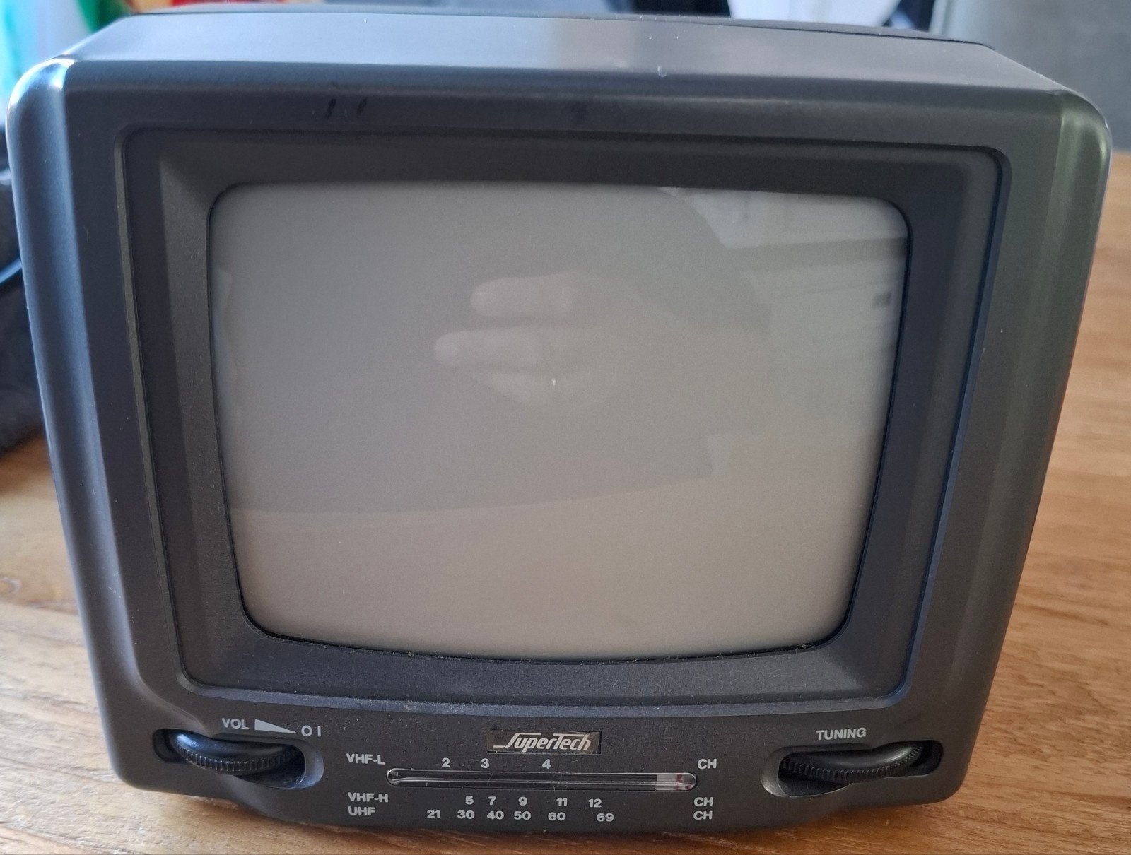 SuperTech BTV-452 5.5" Zwart-wit TV - Vintage Draagbaar, Audio, Tv en Foto, Vintage Televisies, Ophalen, Gebruikt, Minder dan 40 cm
