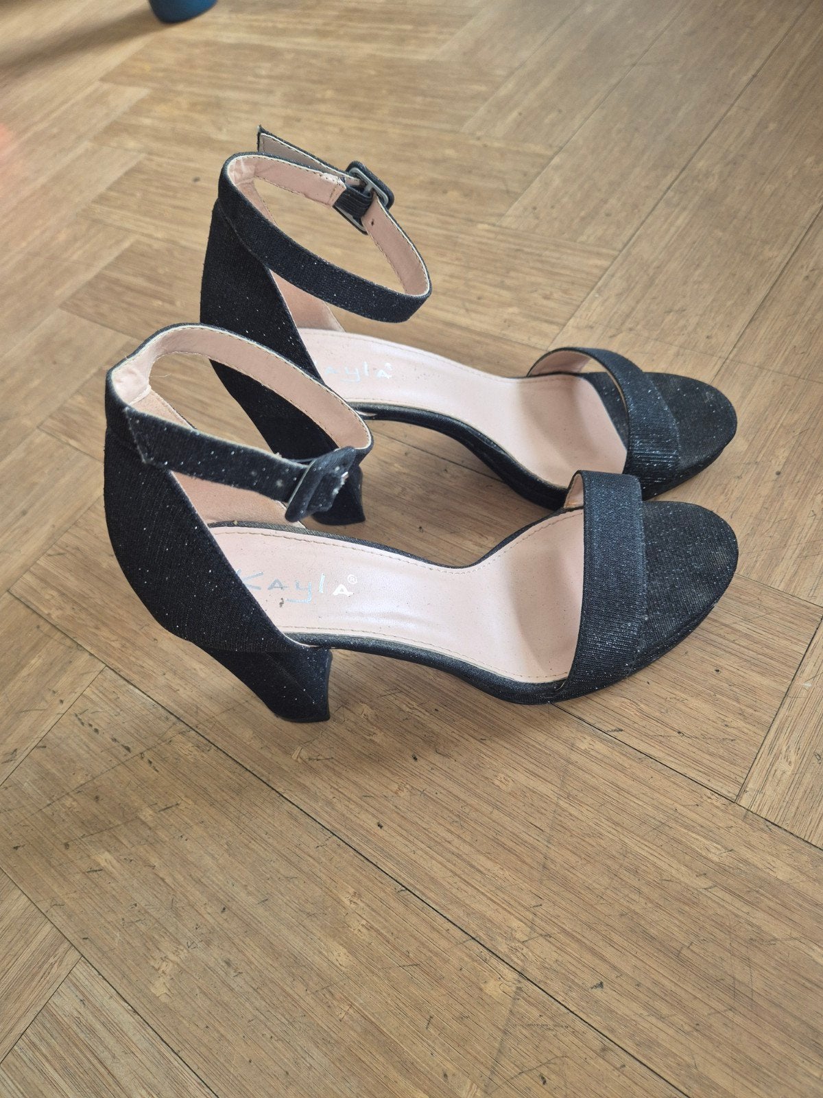 Zwarte hakken met glitter maat 38, Ophalen, Pumps, Zwart, Nieuw
