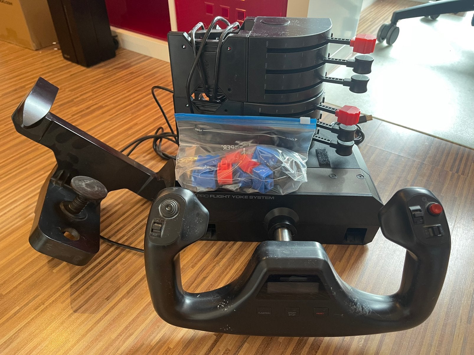 Saitek Pro Flight Yoke & Throttle quadrants, Computers en Software, Joysticks, Ophalen of Verzenden, Gebruikt