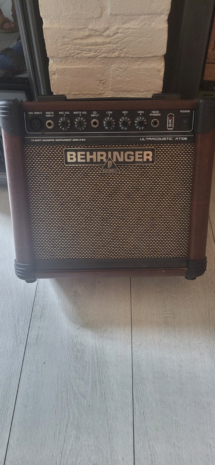 Behringer Ultracoustic AT108 akoestische gitaarversterker, Ophalen of Verzenden, Zo goed als nieuw, Gitaar, Minder dan 50 watt