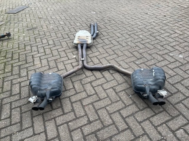 Uitlaat Einddemper Audi RS7 Sportback (4GA/4GF) 4G8253411B, Gebruikt, Auto-Union-Straße  1, Ingolstadt 85057, , Duitsland, Info@audi.de