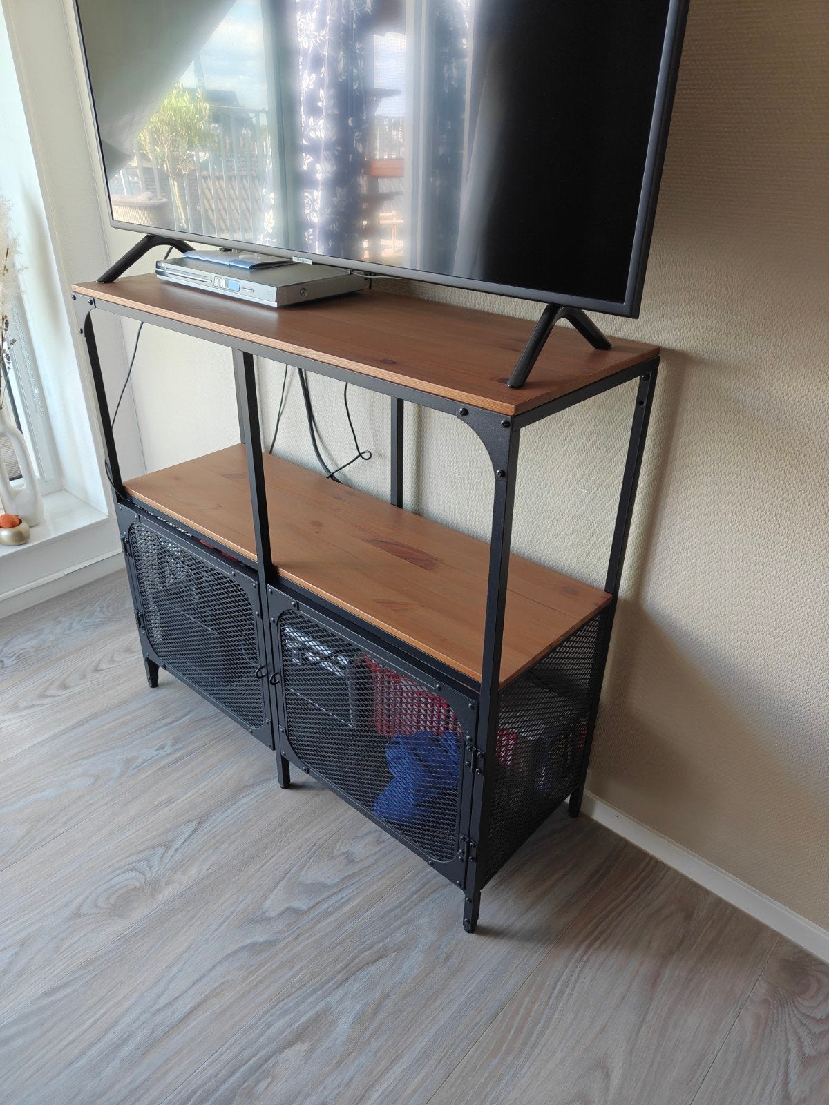 Industriële TV-meubel met opbergruimte Fjällbo Ikea, Gebruikt, 100 tot 150 cm, Minder dan 100 cm, Industrieel