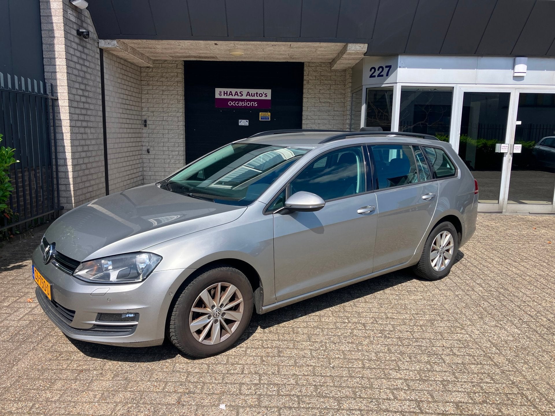 Volkswagen Golf Variant 1.6 TDI Highline / navi / leder / AD, Voorwielaandrijving, Gebruikt, 4 cilinders, Leder