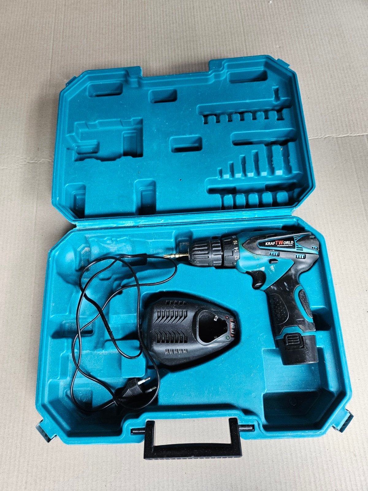 Boor Schroefmachine 18V, Gebruikt, Variabele snelheid, Ophalen of Verzenden, Boor- en Schroefmachine