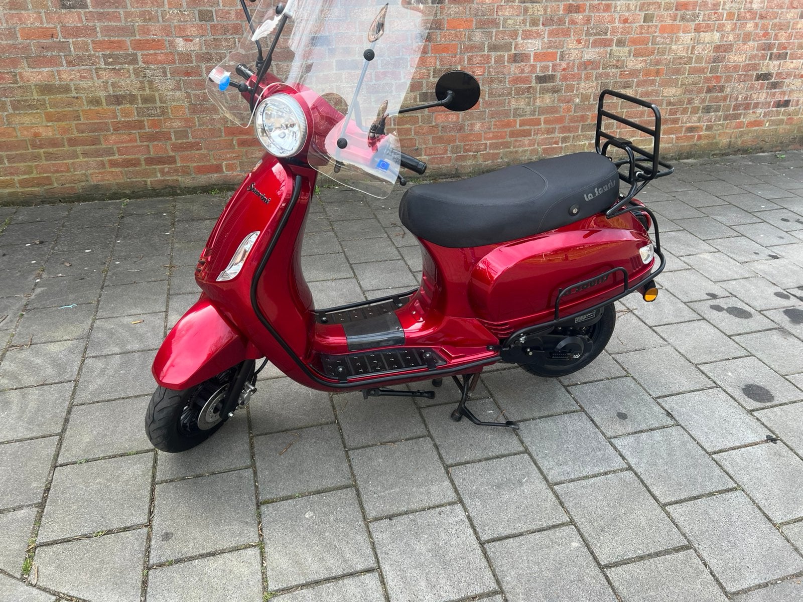 la souris met weinig kilometers, Overige merken, Ophalen of Verzenden, Zo goed als nieuw, Benzine