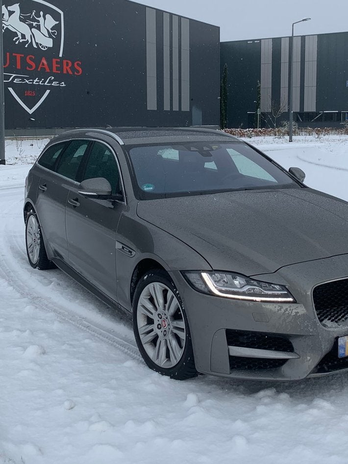 Jaguar XF (X260) winterset met ZGAN Pirelli winterbanden, Ophalen, 18 inch, 245 mm, Banden en Velgen