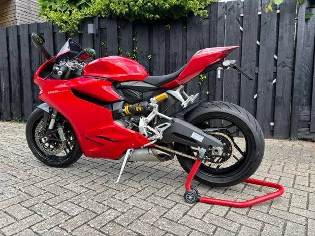 Ducati 899 Panigale, Motoren, 2 cilinders, 899 cc, Motorrijbewijs A, Gebruikt