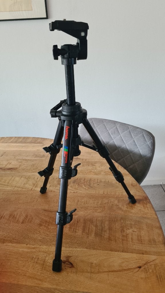Hama foto en videostatief, Ophalen, 125 cm of minder, Driepoot, Zo goed als nieuw