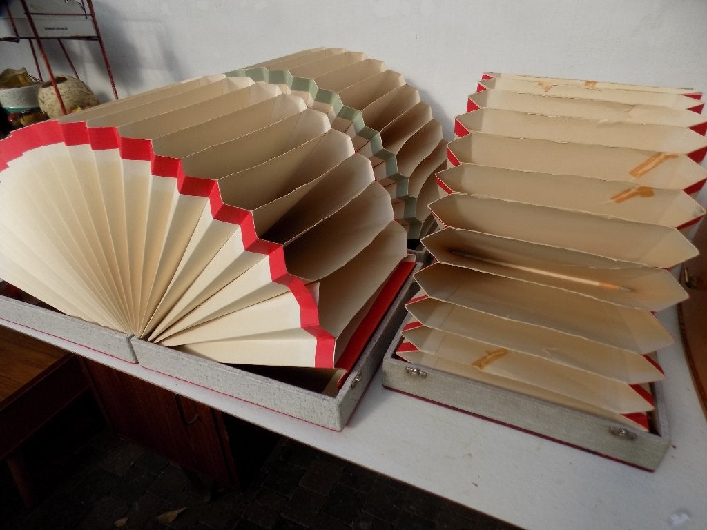 Platenkoffer rood jaren 50 60 met harmonica-interieur, Ophalen of Verzenden, Gebruikt