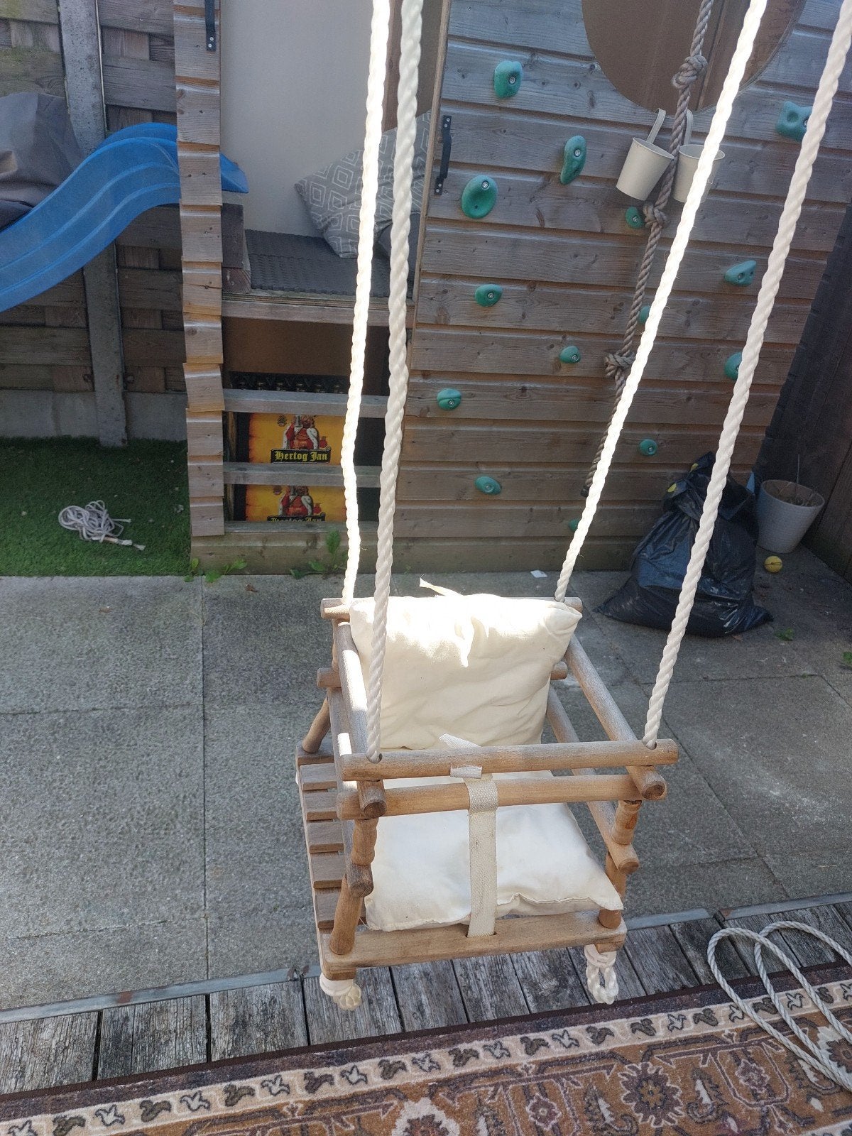 Houten schommel voor de allerkleinsten met kussentjes, Kinderen en Baby's, Speelgoed | Buiten | Speeltoestellen, Ophalen, Zo goed als nieuw