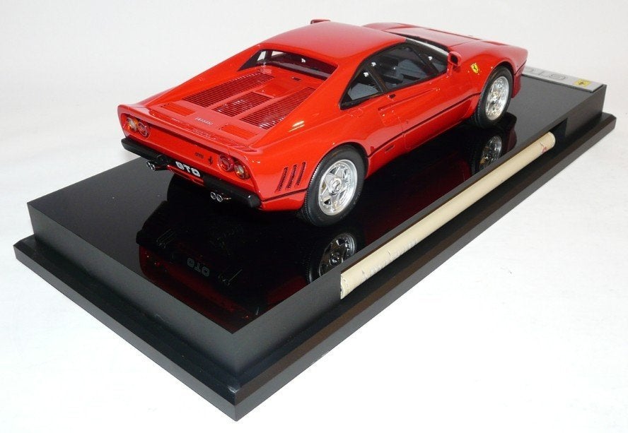 Ferrari 288 GTO Rood 1:18 van Amalgam, Hobby en Vrije tijd, Modelauto's | 1:18, Ophalen of Verzenden, Nieuw, Auto, Overige merken