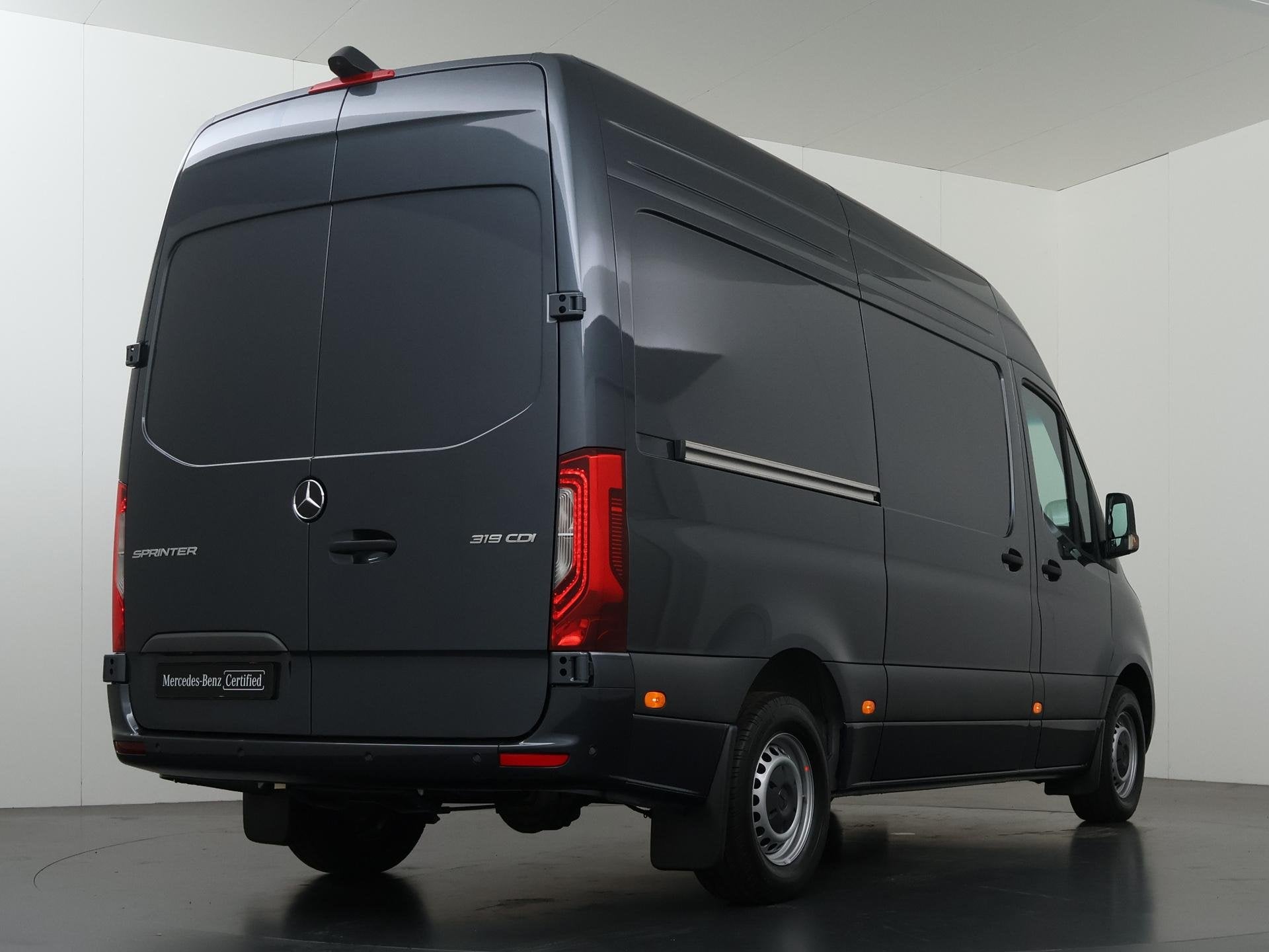 Mercedes-Benz Sprinter 319 CDI | AUT. | L2 H2 | SCHUIFDEUR L, Auto's, Bedrijf, Diesel, Nieuw, 2256 kg