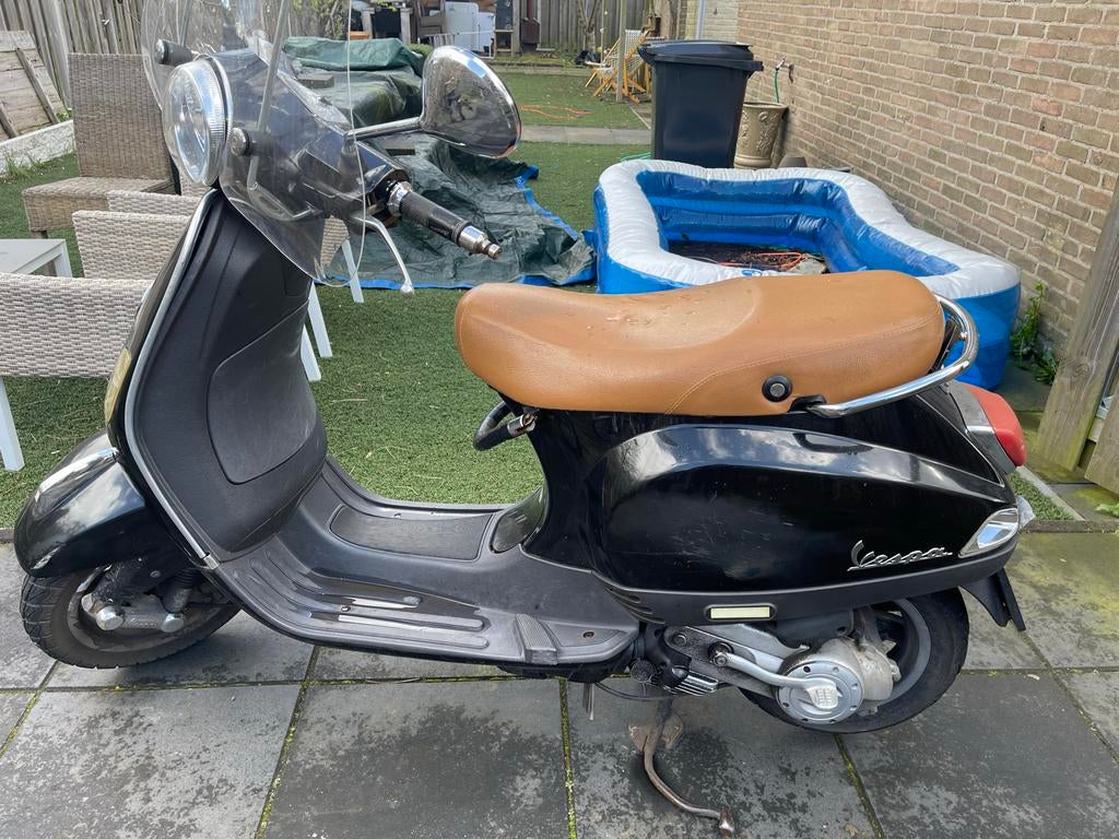 Vespa Ciao snorscooter - Zwart met bruin zadel, Ophalen of Verzenden, Gebruikt, Maximaal 25 km/u, Ciao