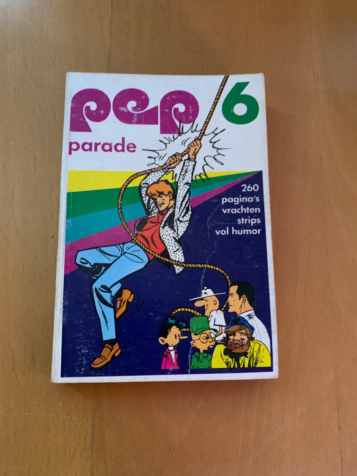 Pep Parade 6 - Stripboek vol humor, Boeken, Eén stripboek, Ophalen, Gelezen