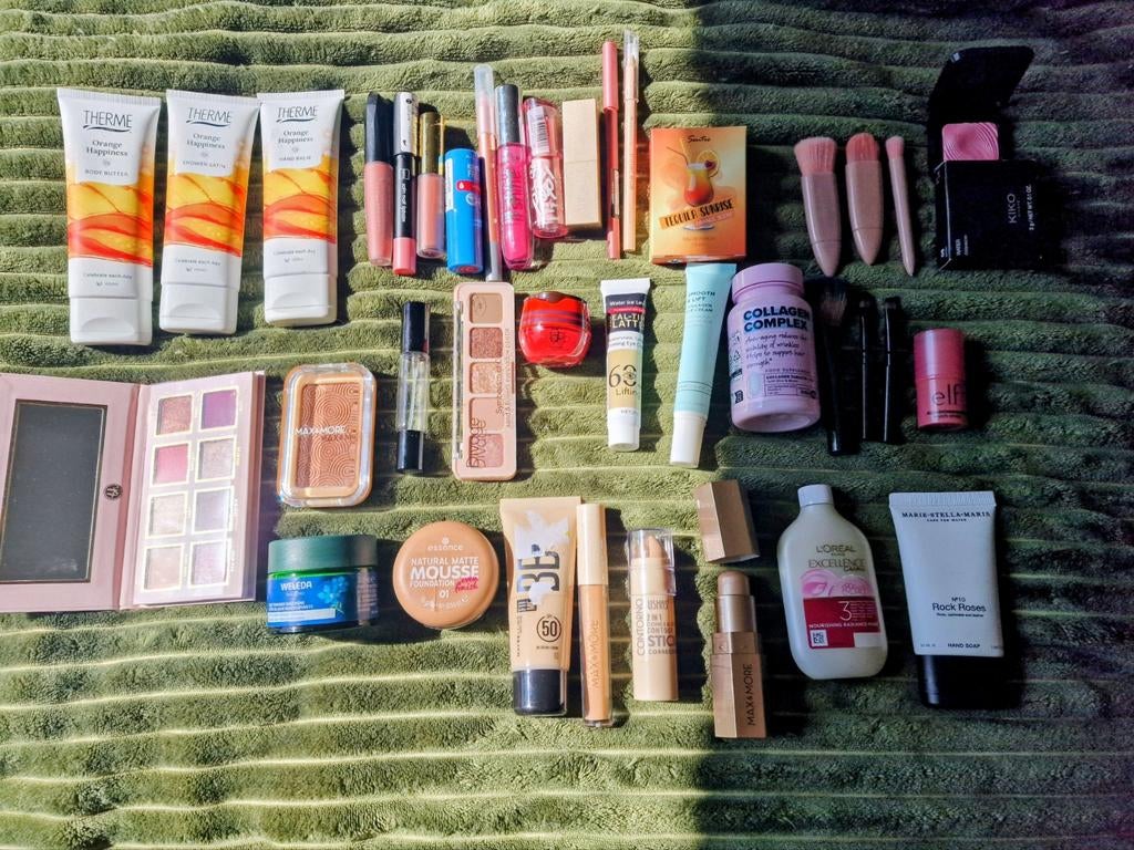 Make-up & Verzorgingspakket diverse merken, Ophalen of Verzenden, Overige kleuren, Gehele gezicht