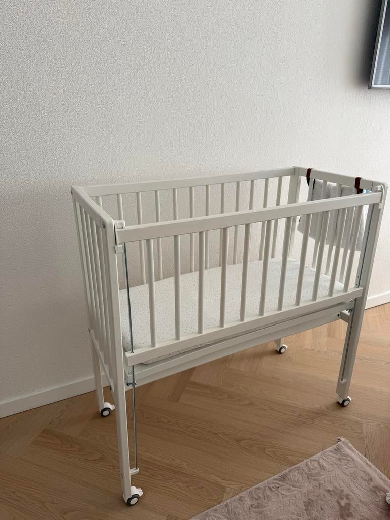 Wit wiegje 40x90 cm met matras, Ophalen, Gebruikt, Wieg