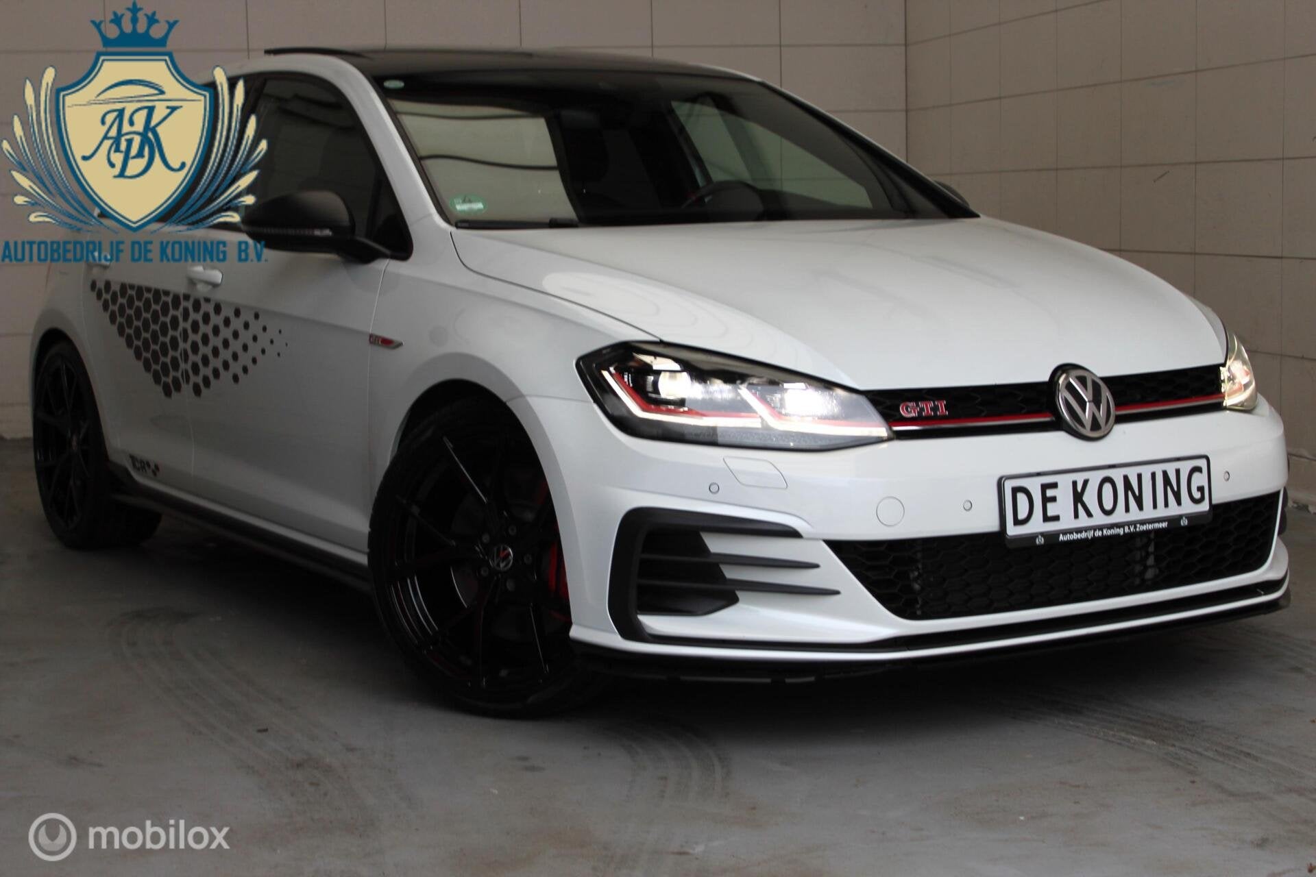 Volkswagen Golf GTI TCR PANO | VIRTUAL | KEYLESS | ACC | CAM, 15 km/l, Gebruikt, Zwart, 1984 cc