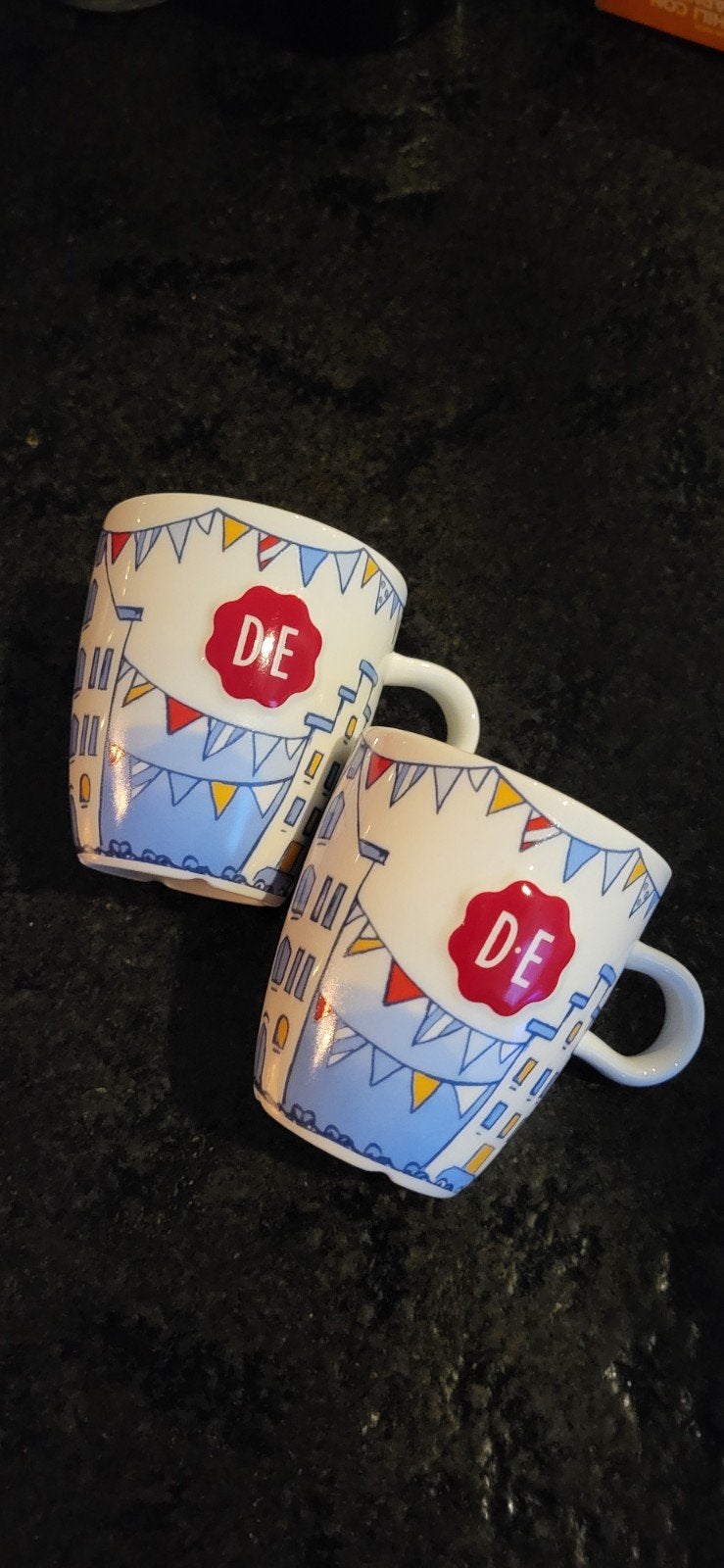 Twee vrolijke mokken met Delftsblauwe grachtenpandjes, Overige merken, Nieuw, Overige stijlen, Mok