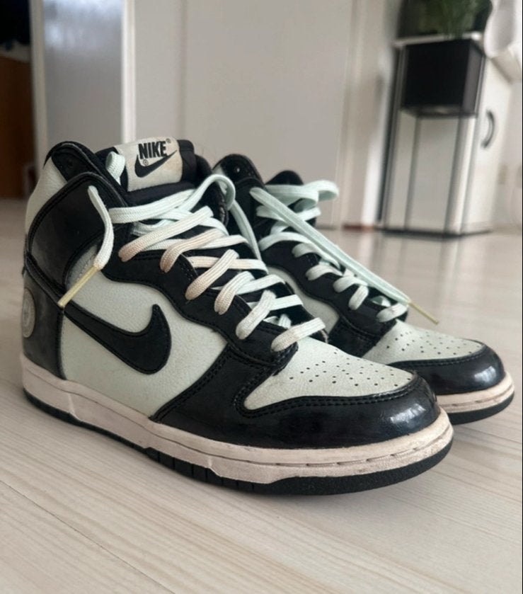 Nike Dunk High Panda - Zo goed als nieuw, Verzenden, Zo goed als nieuw, Zwart, Sneakers of Gympen