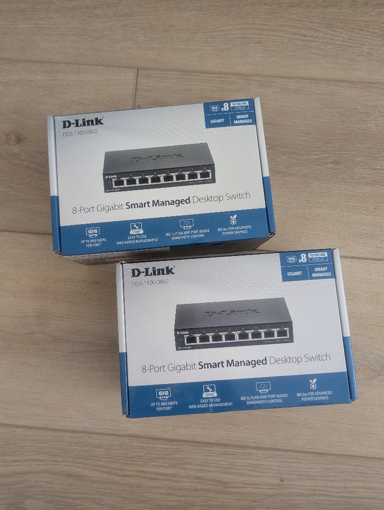 2 x D-Link DGS-1100-08V2, 1Gbps 8-port managed switch, Ophalen of Verzenden, Zo goed als nieuw