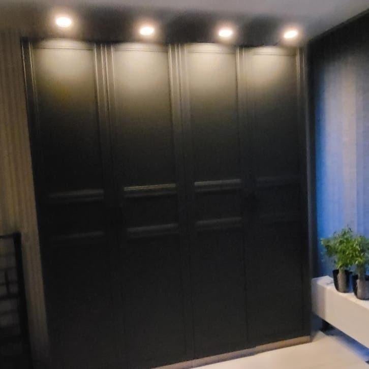 Ikea kasten 2 st. met verlichting - 3 jaar oud, Overige materialen, Met deur(en), Gebruikt, 200 cm of meer