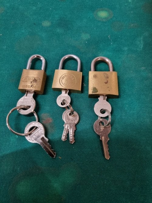 hangslot klein drie stuks, Ophalen of Verzenden, 'T Olde Gre-j, Info@toldegrej.nl, Endepoelstraat 20f Didam