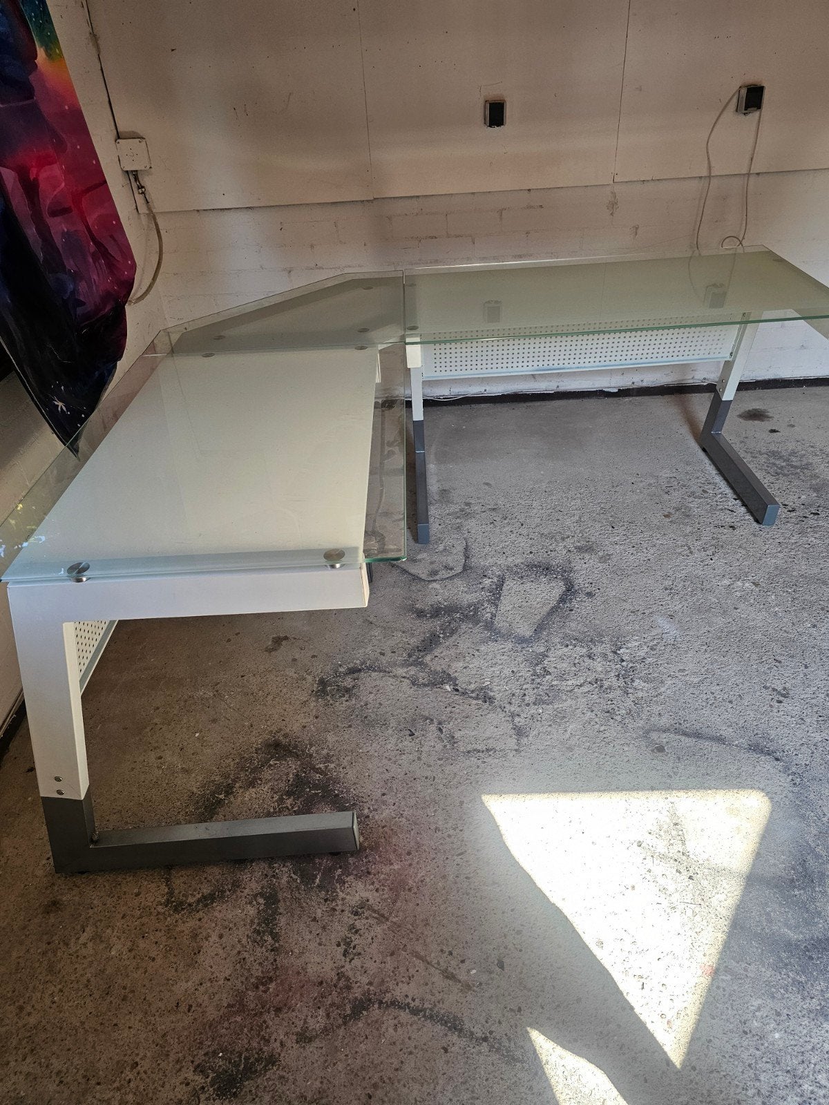 glazen hoek bureau compleet
120x70cm 100x70cm, Huis en Inrichting, Bureaus, Ophalen, Zo goed als nieuw, Hoekbureau